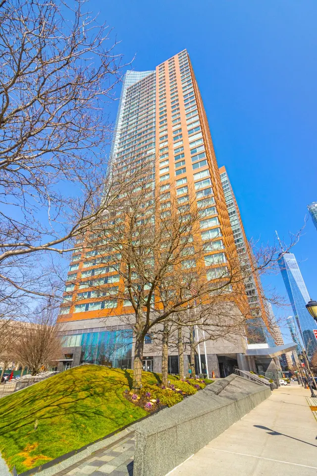 10 West Street