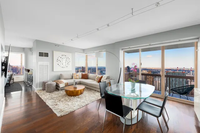 200 East 69th Street