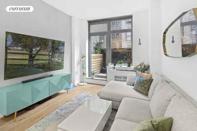 121 East 23rd Street