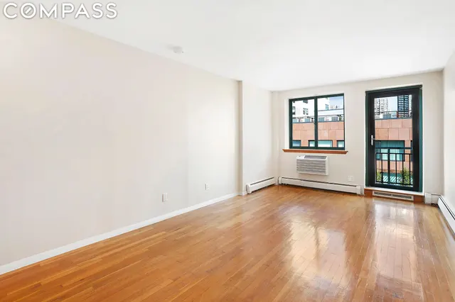 325 West 51st Street