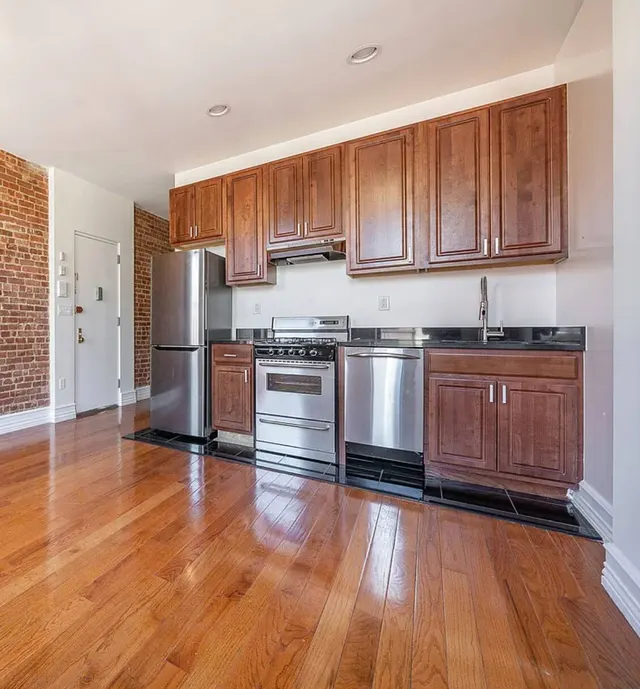 14 West 103rd Street