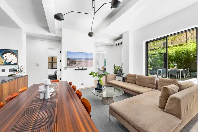200 East 16th Street
