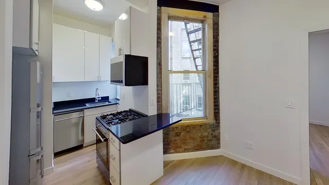 234-236 Thompson Street