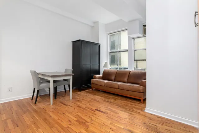 4 Lexington Avenue