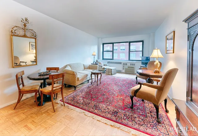 305 East 72nd Street