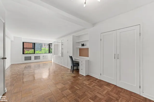 305 East 72nd Street