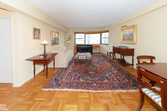 305 East 72nd Street