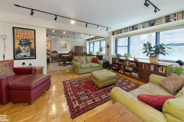 305 East 72nd Street