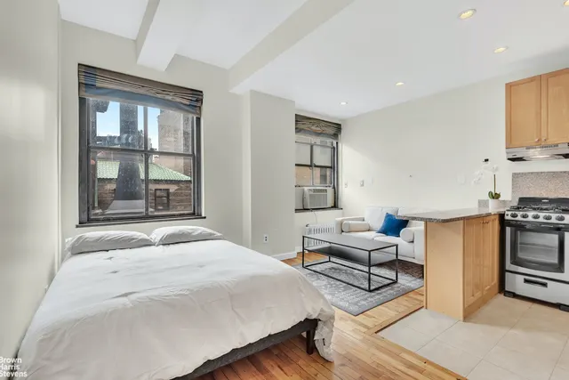 4 Lexington Avenue