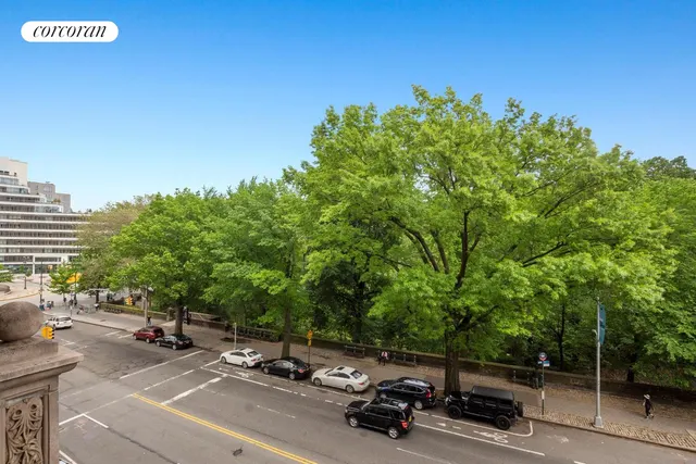 485 Central Park West