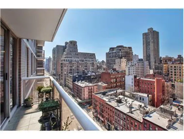 200 East 89th Street