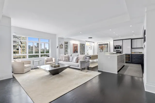 21 East 61st Street