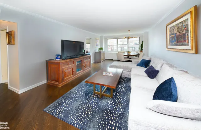 300 East 71st Street