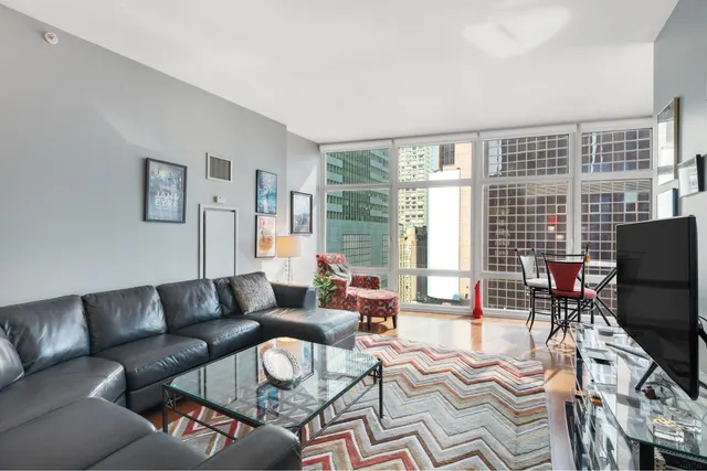 1600 Broadway