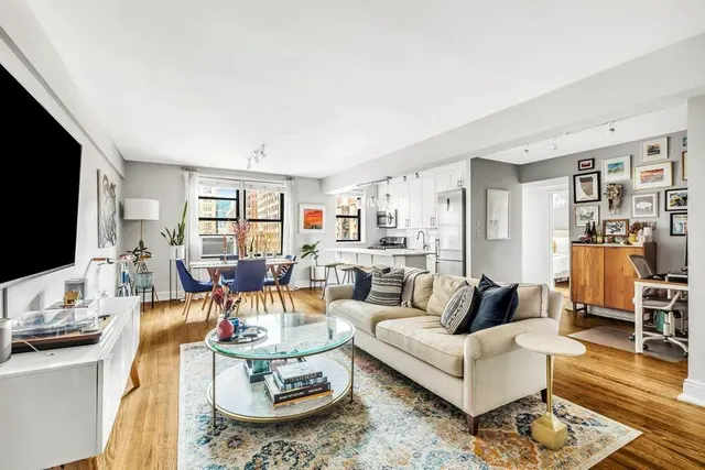 60 East 9th Street