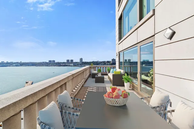 240 Riverside Boulevard