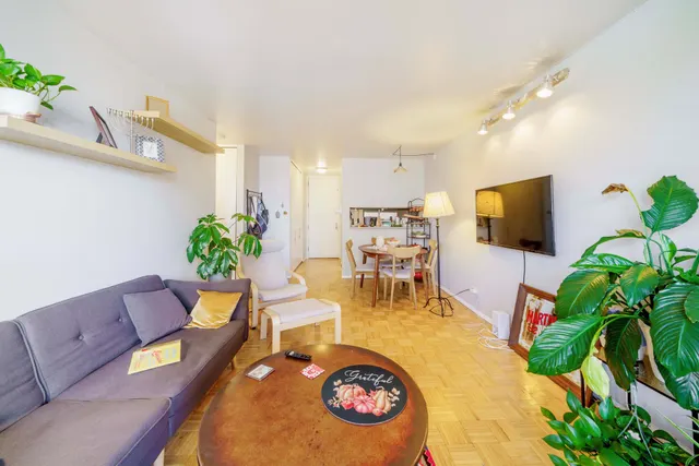 200 East 89th Street