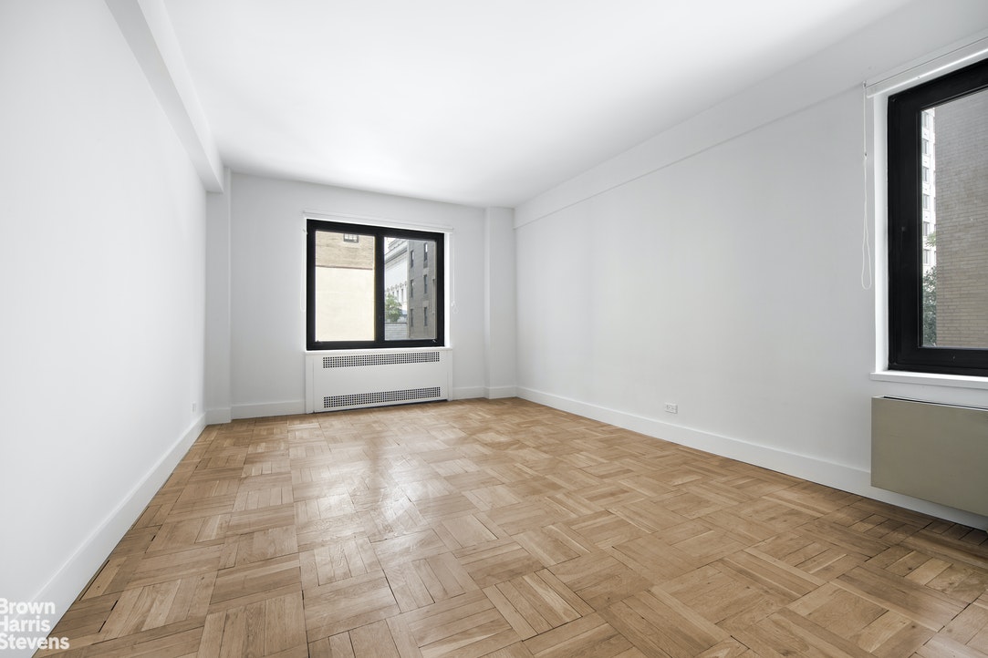 880 Fifth Avenue