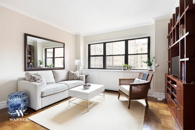 165 East 72nd Street