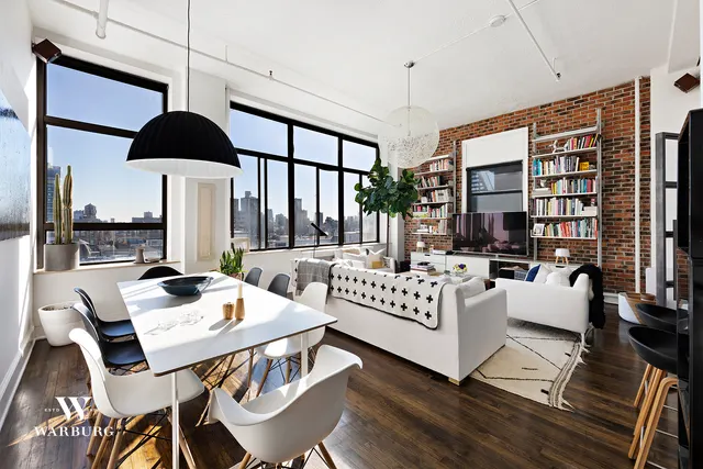 718 Broadway