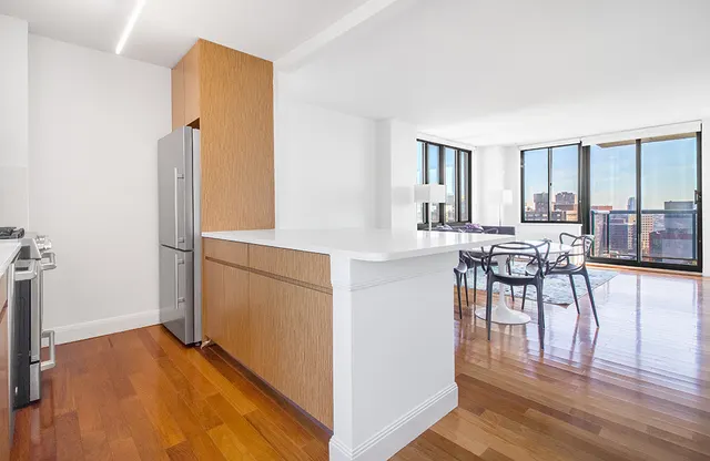 290 Third Avenue