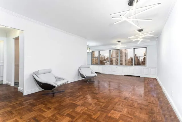 360 East 72nd Street