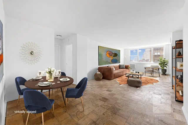 77 Seventh Avenue