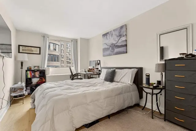 308 East 38th Street