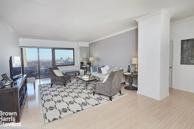 58 West 58th Street