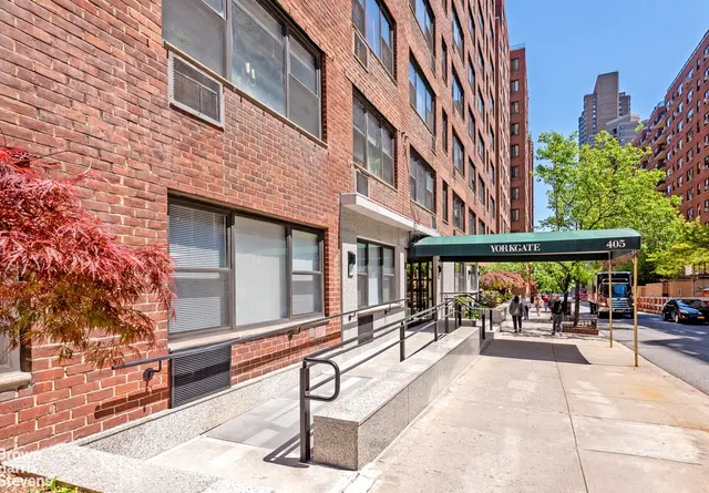 405 East 63rd Street