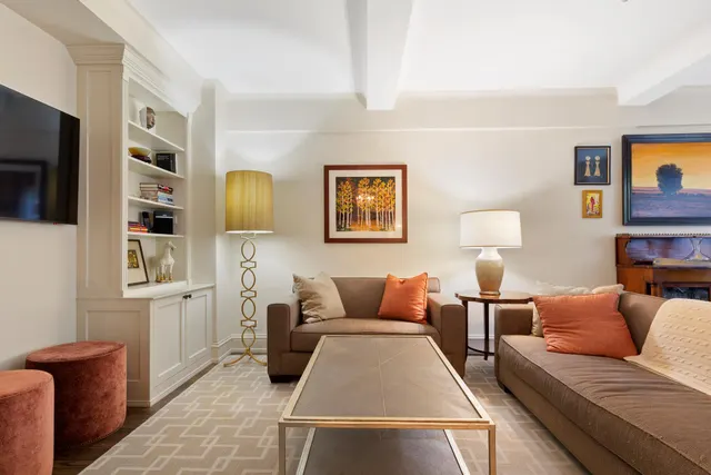 44 Gramercy Park North