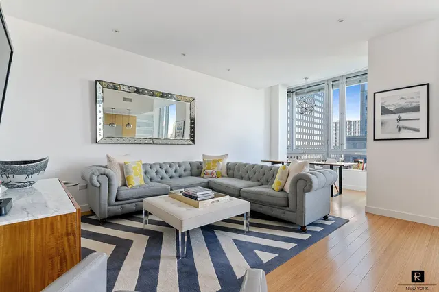 2 River Terrace