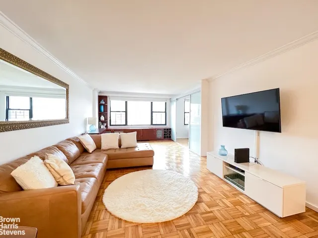 196 East 75th Street