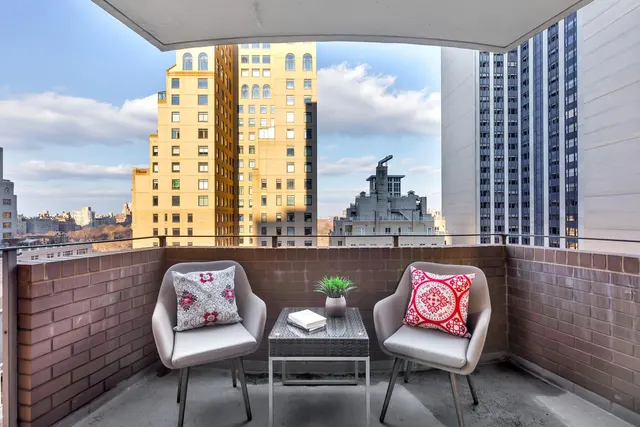 58 West 58th Street