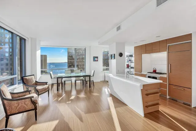 2 River Terrace