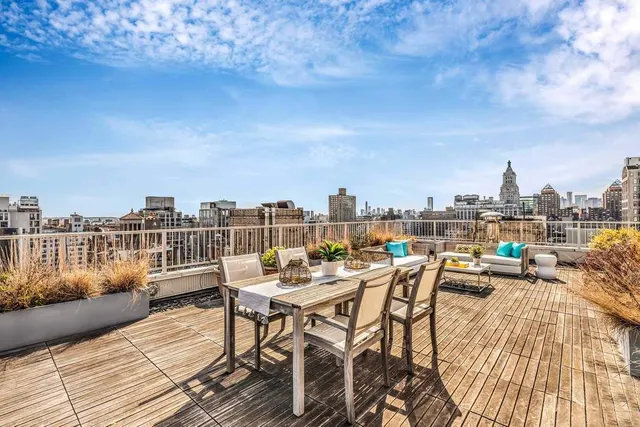 4 Lexington Avenue