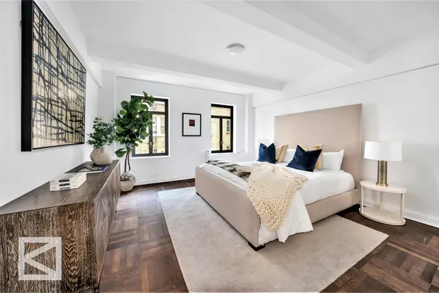25 West 54th Street