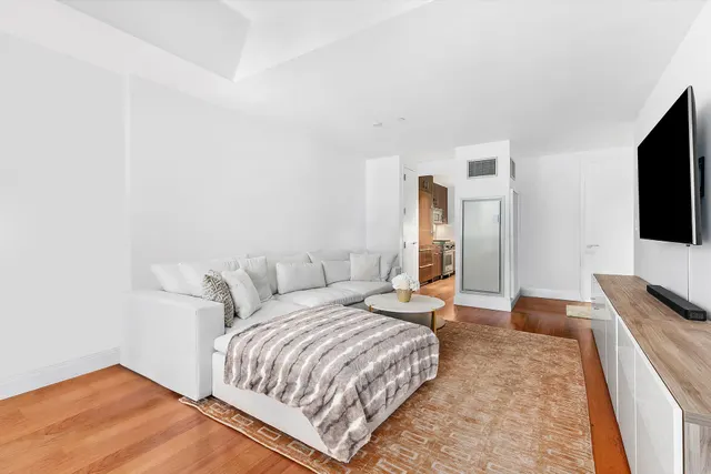 33 West 56th Street