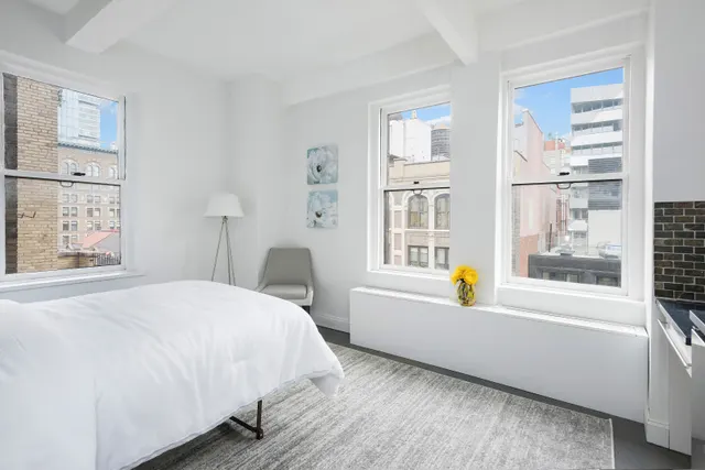 4 Lexington Avenue