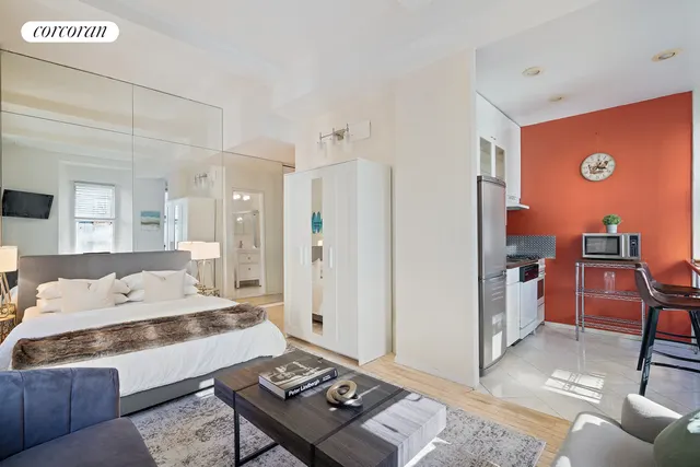 4 Lexington Avenue