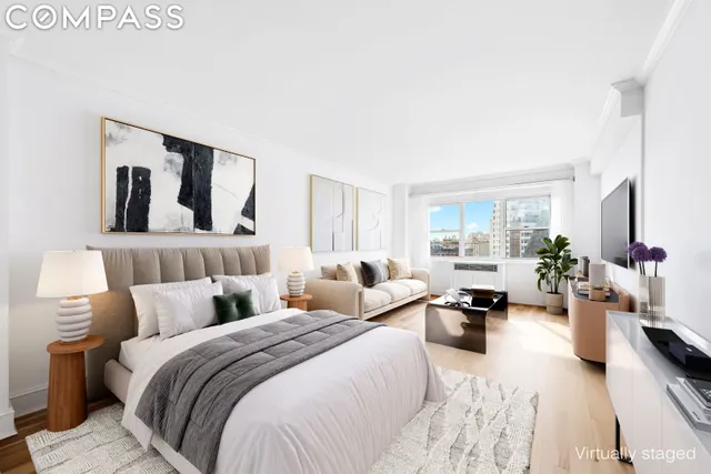 69 W 9TH Street