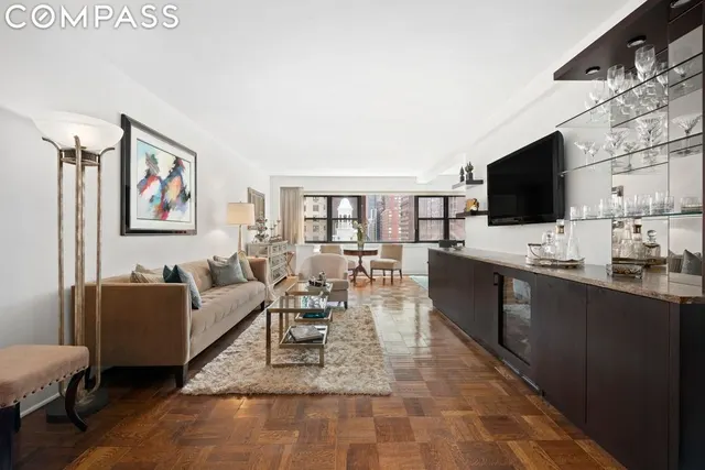 165 East 72nd Street