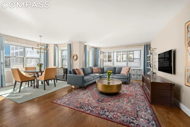70 E 10th Street