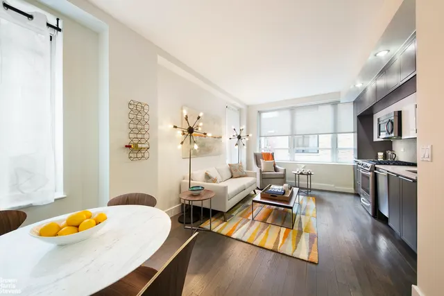465 West 51st Street