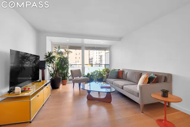 142 East 16th Street