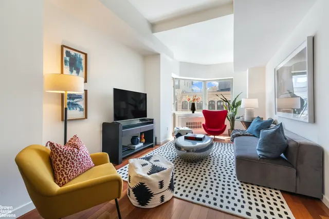 121 East 23rd Street