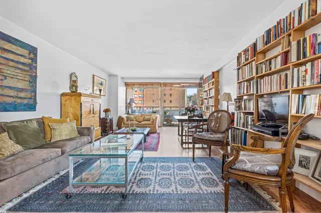 142 East 16th Street