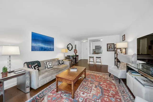 200 East 94th Street