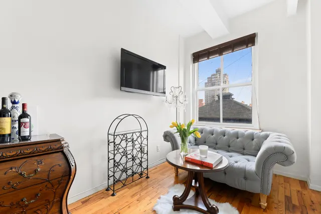 4 Lexington Avenue
