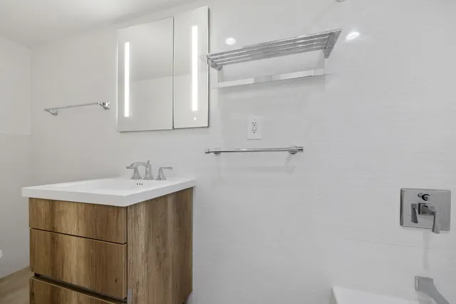 123 East 54th Street